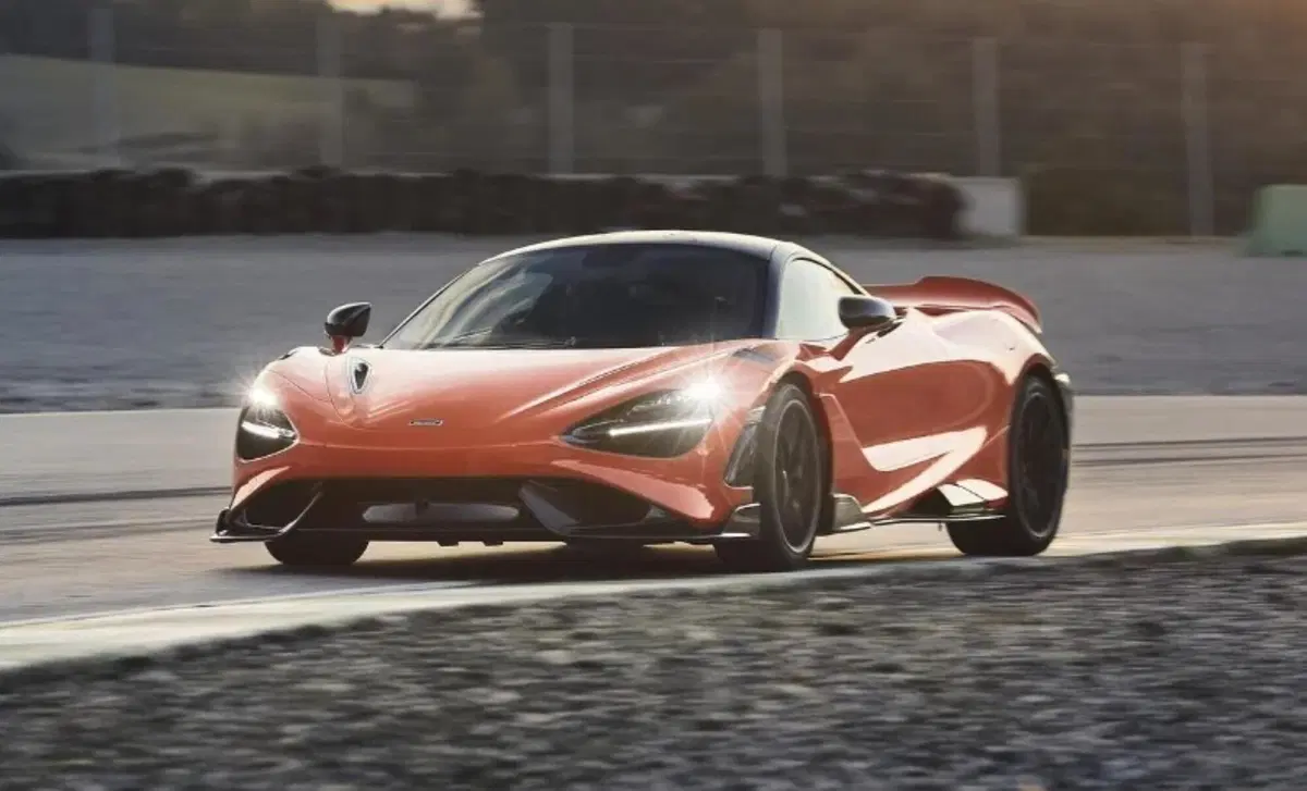 McLaren 765LT (2020-22) (7)