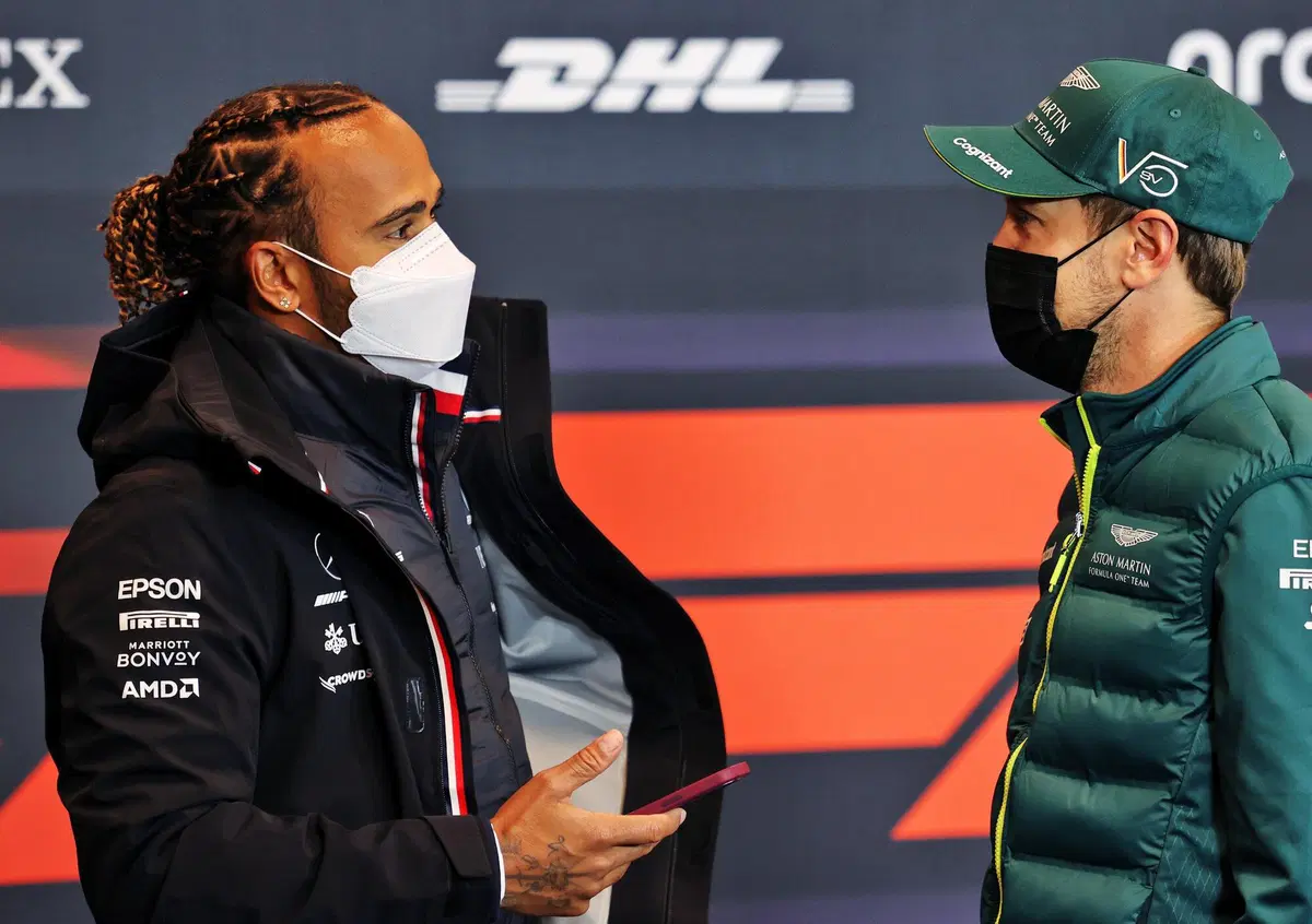 Formula 1, Hamilton: "La Red Bull ha un grande pacchetto e Verstappen guida molto bene"