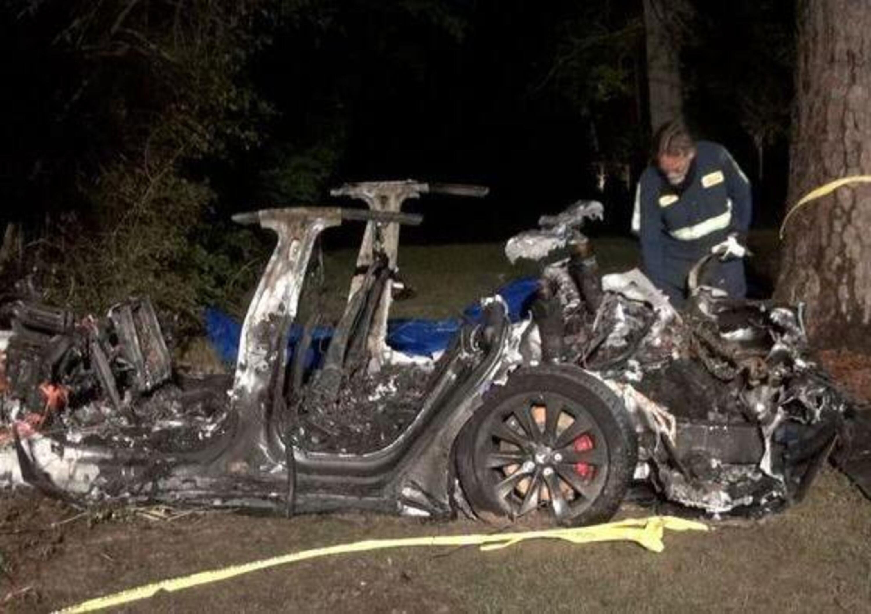 Tesla, incidente mortale in Texas: si sospetta fosse in funzione l&#039;Autopilot