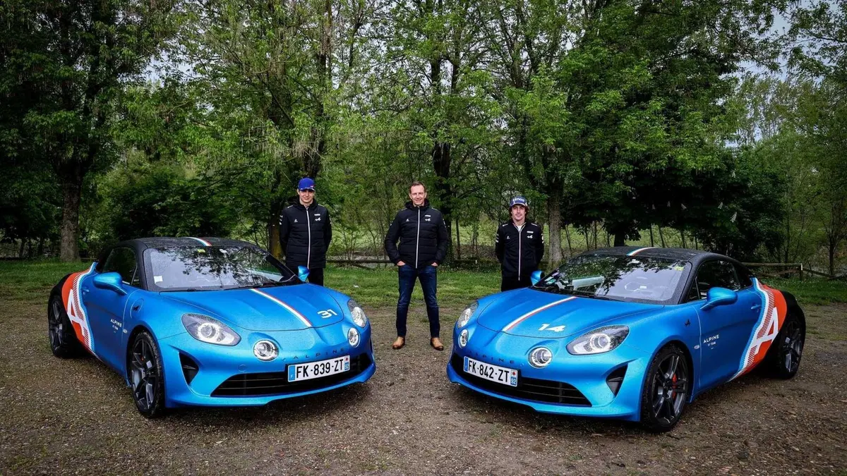Alpine A110S Trackside, l'auto per Alonso e Ocon in versione "pendolari"
