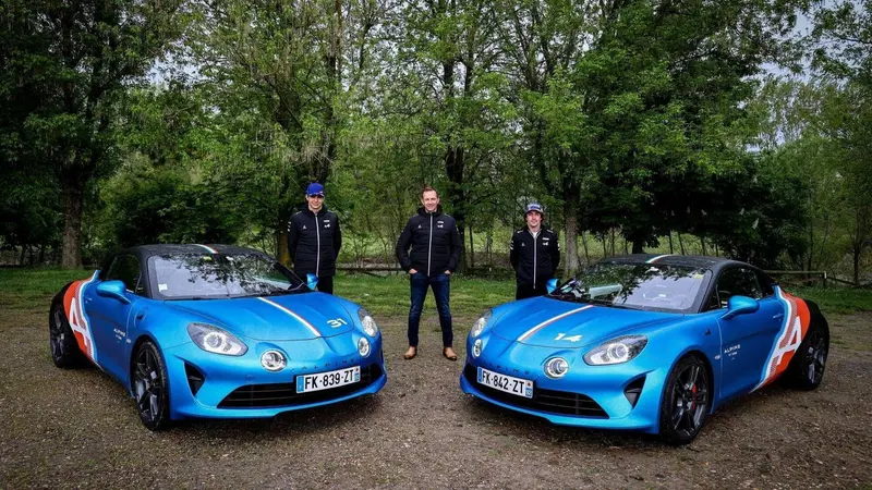 Alpine A110S Trackside, l'auto per Alonso e Ocon in versione "pendolari"