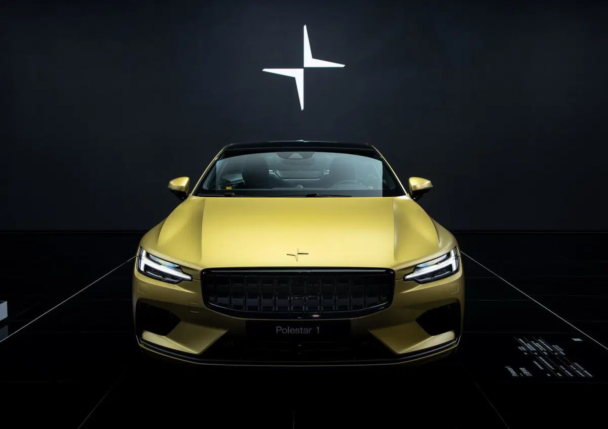 Sogni d&rsquo;oro: la Polestar 1 esce di produzione con una Gold Edition in 25 esemplari