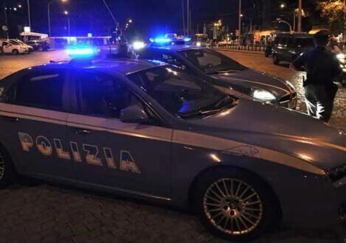 Roma, a spasso dopo il coprifuoco: &ldquo;Sono stagista a Palazzo Chigi&rdquo;. Multata di 400 euro
