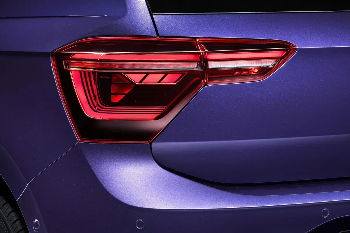 Prezzo, Allestimenti e Optional della nuova Volkswagen Polo restyling 2021: da 18K (senza spina e gasolio) (4)