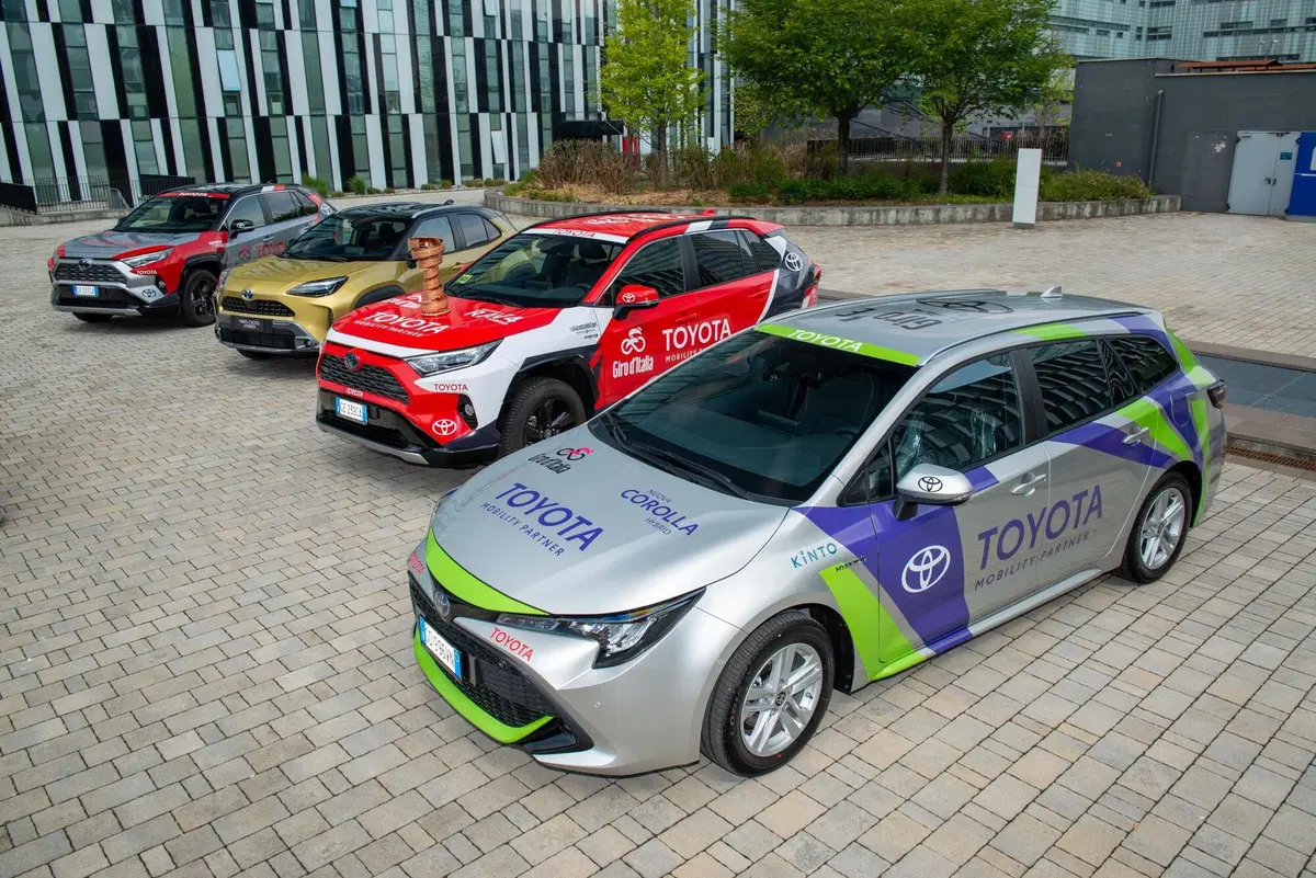 Toyota &egrave; l'auto ufficiale del Giro d'Italia 2021