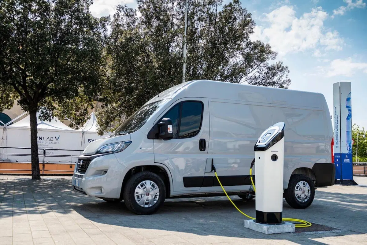 Fiat Professional E-Ducato, ecco l'urban specialist a zero emissioni (12)