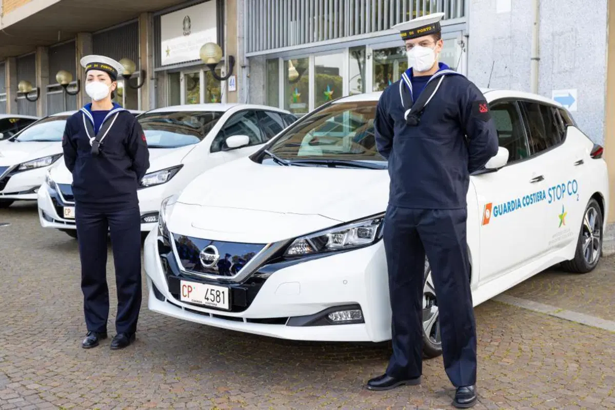 La Nissan Leaf elettrica con le Forze dell&rsquo;Ordine italiane: Guardia Costiera