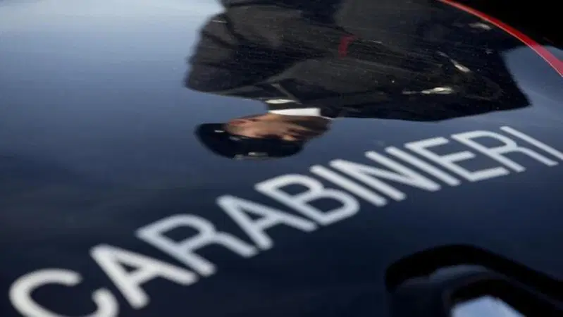 Roma: ruba l'auto elettrica a un bambino. Denunciato