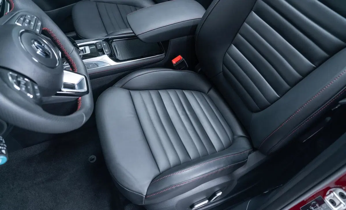 Mg EHS Plug-in Hybrid Exclusive (12)