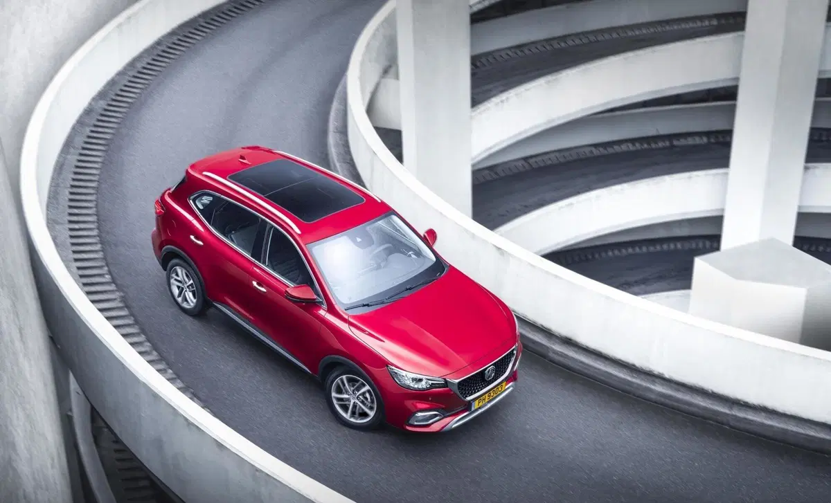 Mg EHS Plug-in Hybrid Exclusive (7)