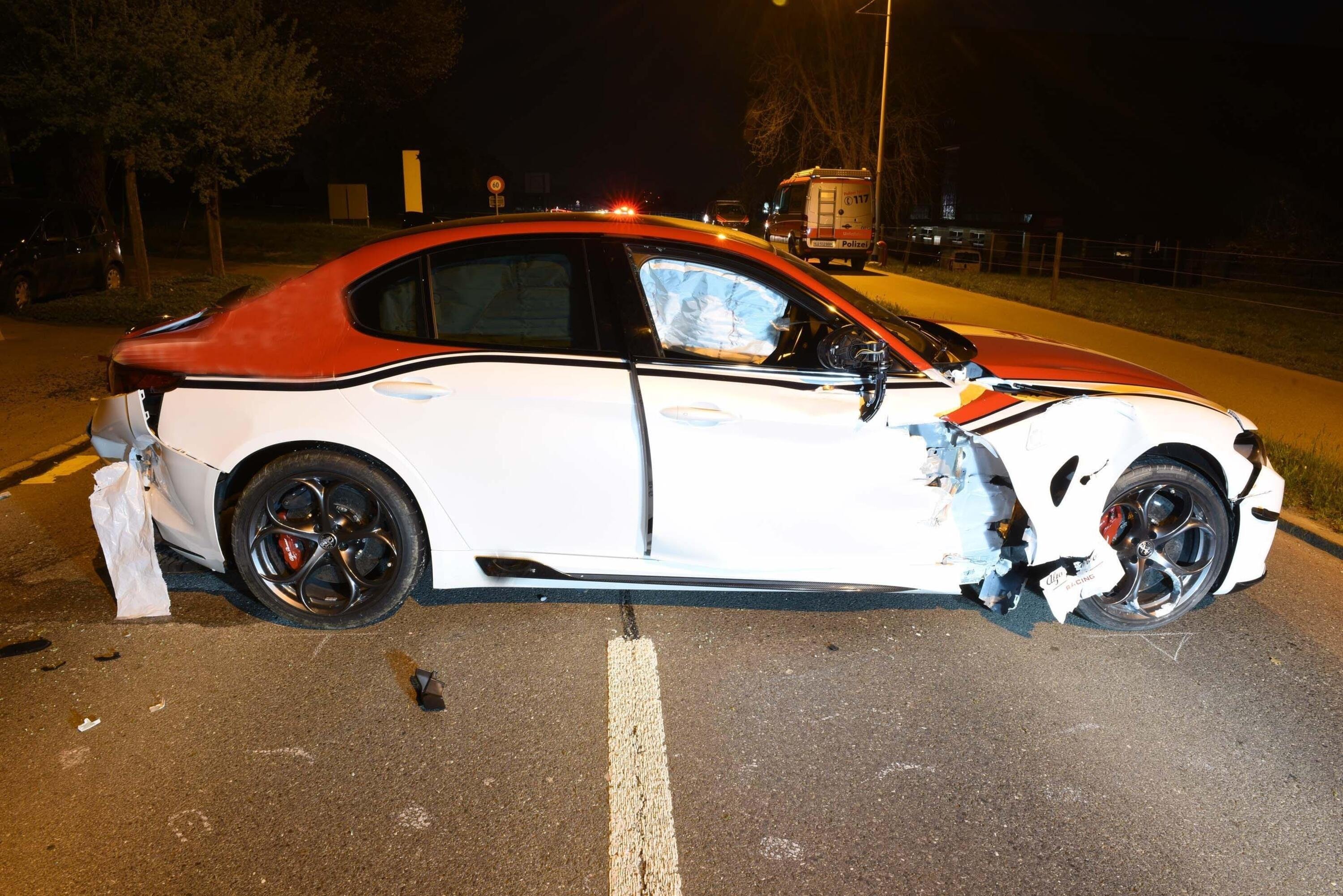 Giulia Quadrifoglio Alfa Romeo Racing: distrutto in Svizzera uno dei 10 esemplari