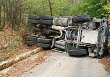 Treviso, salita troppo ripida: si ribalta camion 