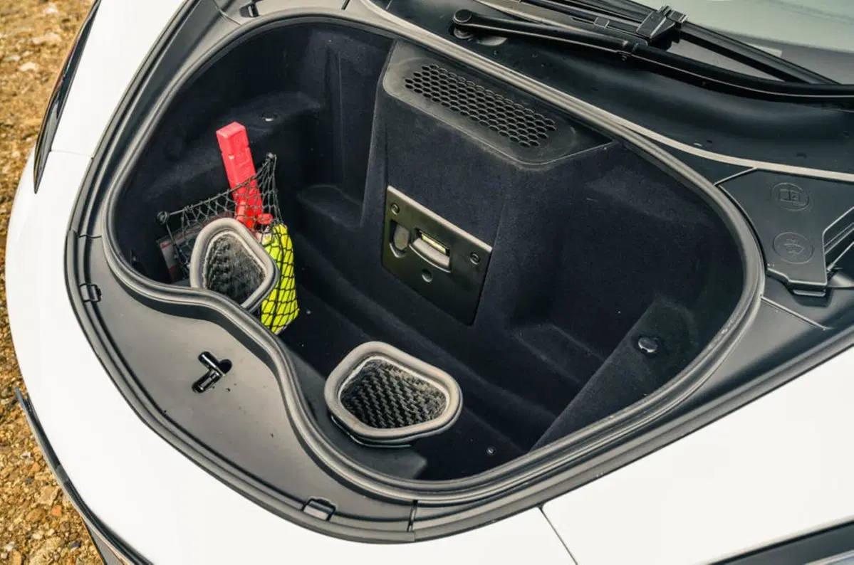 McLaren 620R (2019-22) (15)