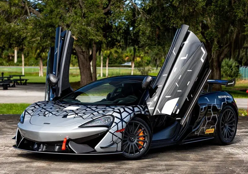 McLaren 620R (2019-22) (10)