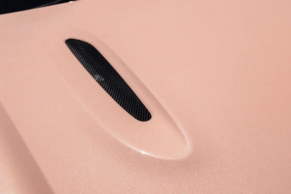 Aston Martin Pastel, l’edizione speciale per celebrare i colori della California (20)