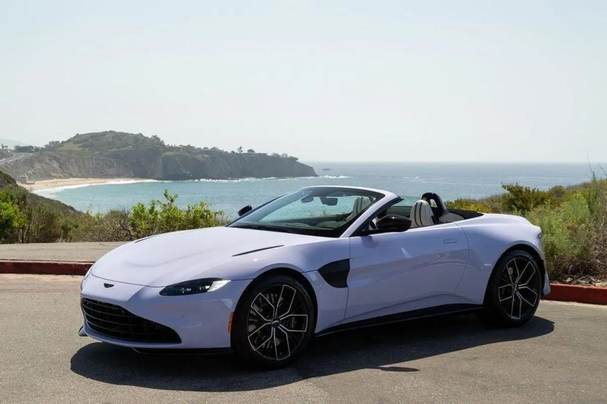 Aston Martin Pastel, l’edizione speciale per celebrare i colori della California (4)