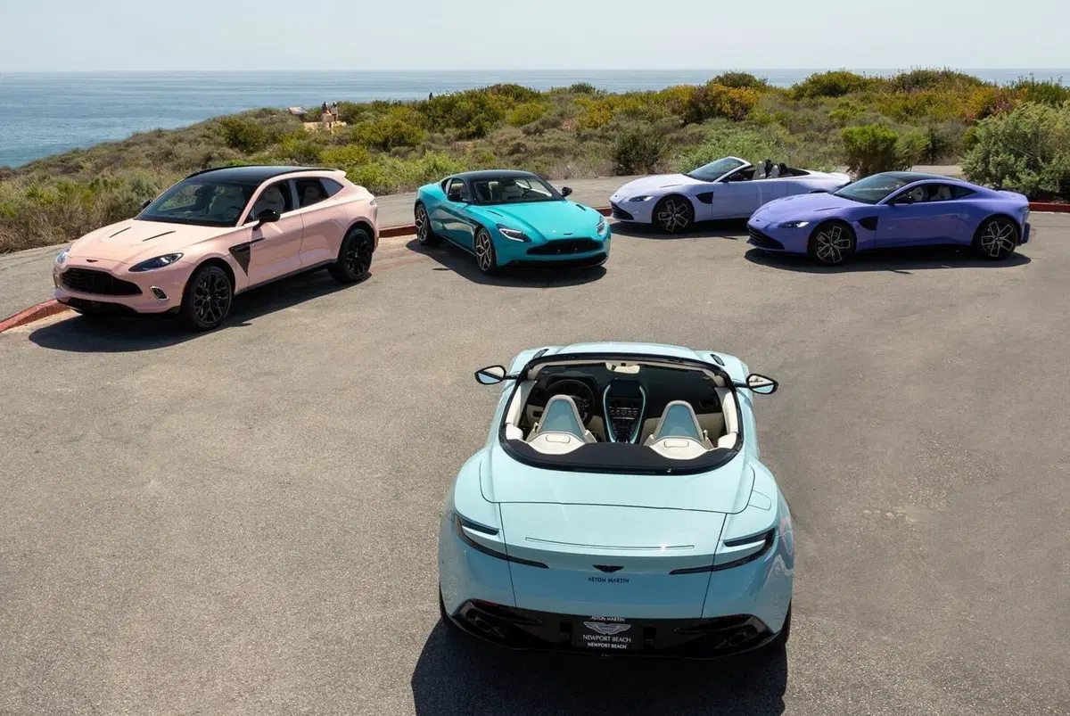Aston Martin Pastel, l’edizione speciale per celebrare i colori della California (10)