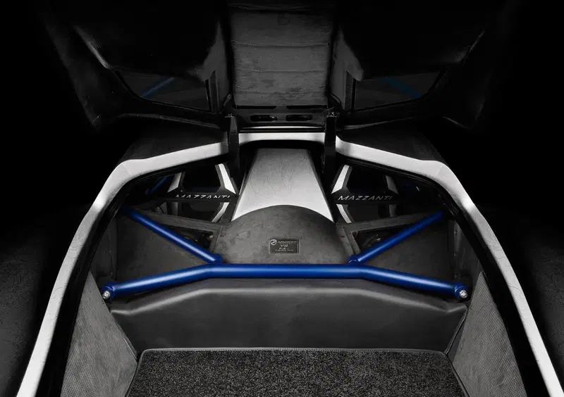 Mazzanti Automobili Evantra (2016-23) (15)