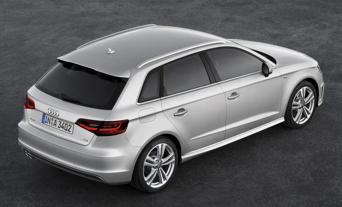 Audi A3 Sportback 30 TDI Admired (6)