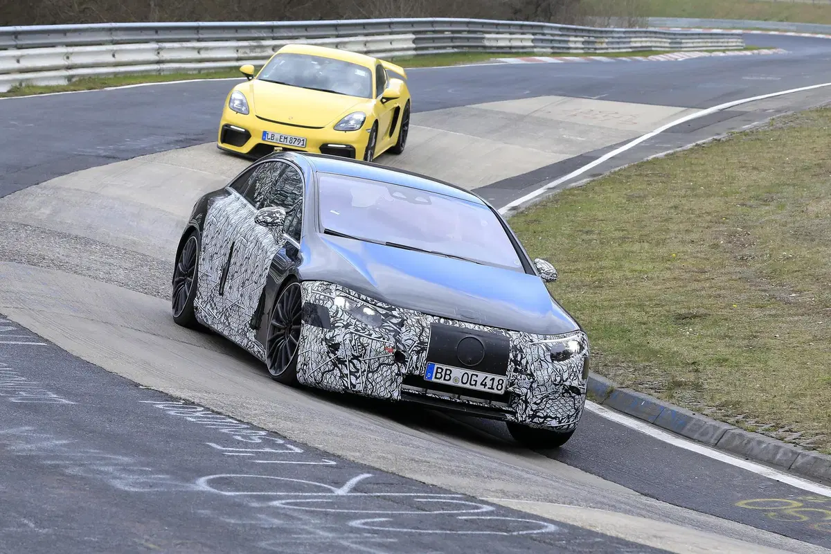 Mercedes-AMG EQS, le foto spia (2)