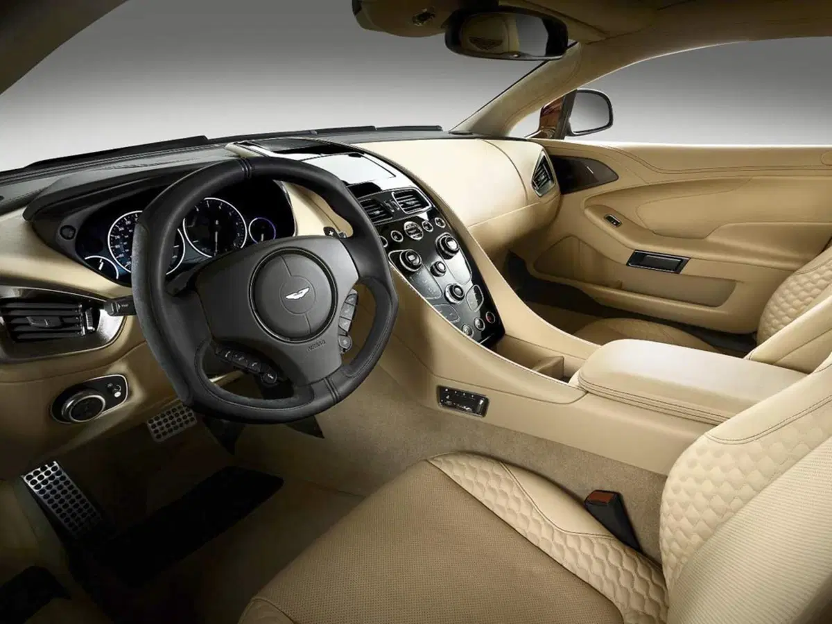 Aston Martin Vanquish (2012-20) (10)