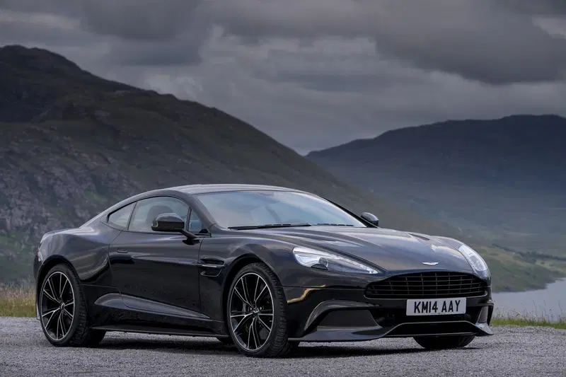 Aston Martin Vanquish Vanquish Coupé
