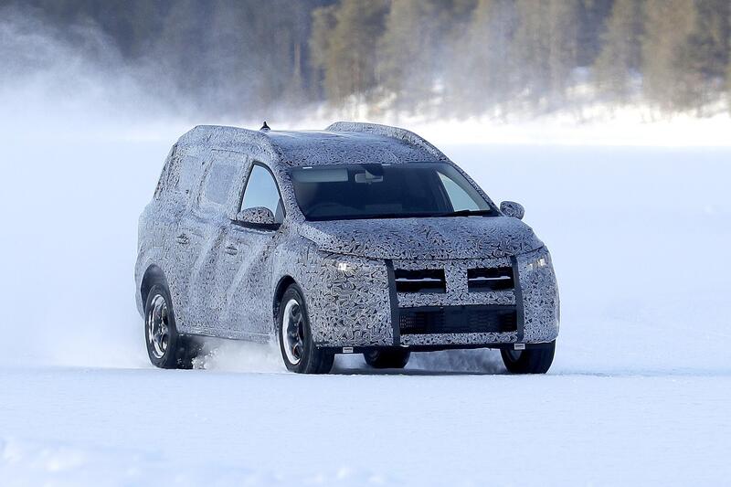 Dacia Logan MCV, le foto spia 