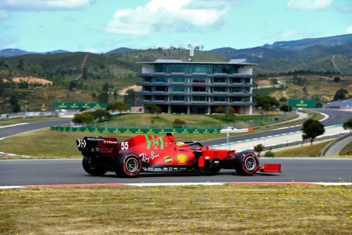 F1, GP Portogallo 2021, vince Hamilton (14)