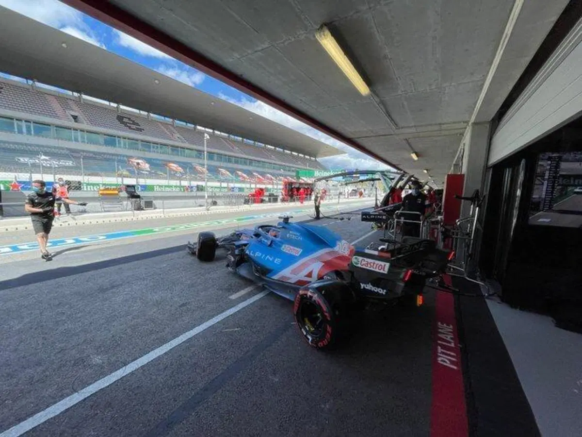 F1, GP Portogallo 2021, vince Hamilton (23)