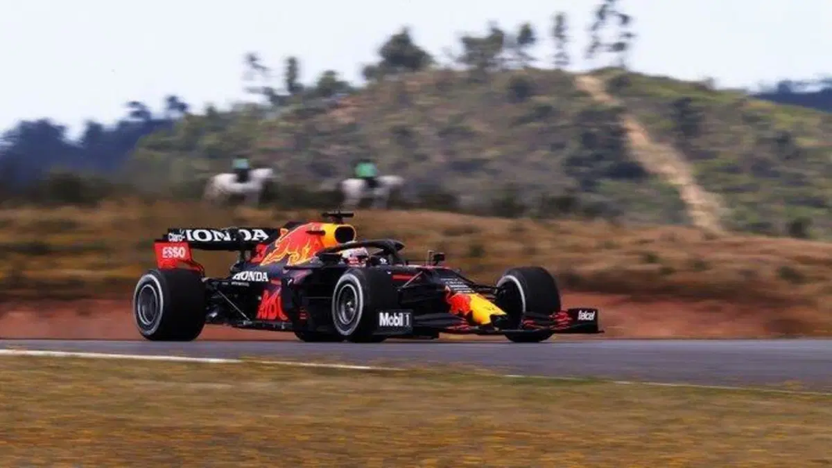 F1, GP Portogallo 2021, vince Hamilton (26)