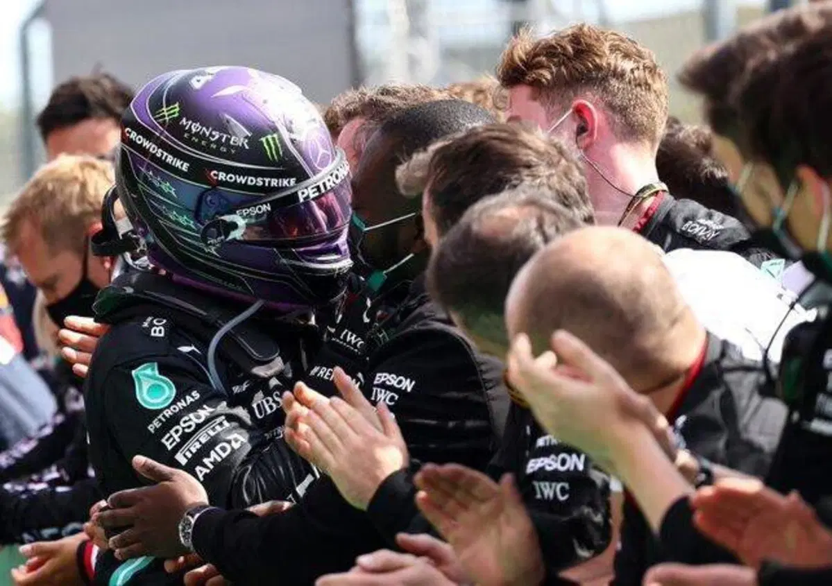 Formula 1, Hamilton: "Gara difficile a livello fisico e mentale"