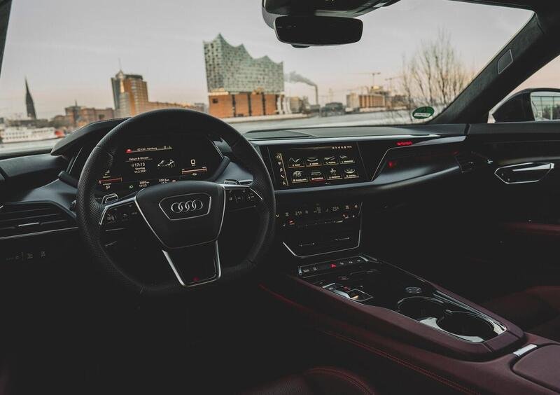 Audi RS e-Tron GT (2021-->>) (11)