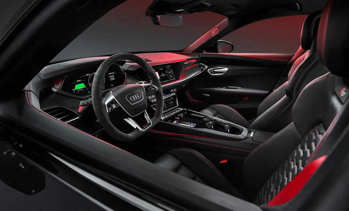 Audi RS e-Tron GT (2021-->>) (17)
