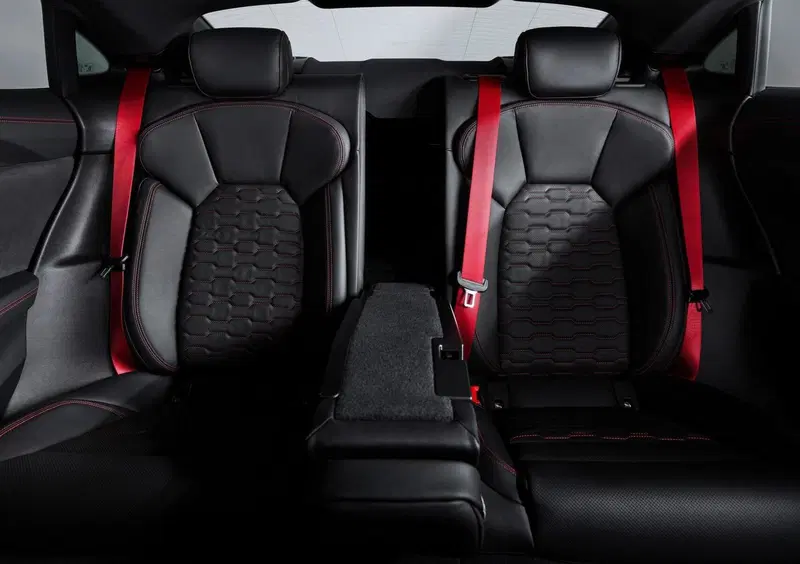 Audi RS e-Tron GT (2021-->>) (13)