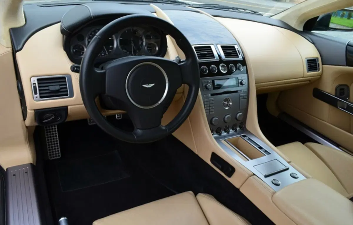 Aston Martin DB9 (2004-13) (3)