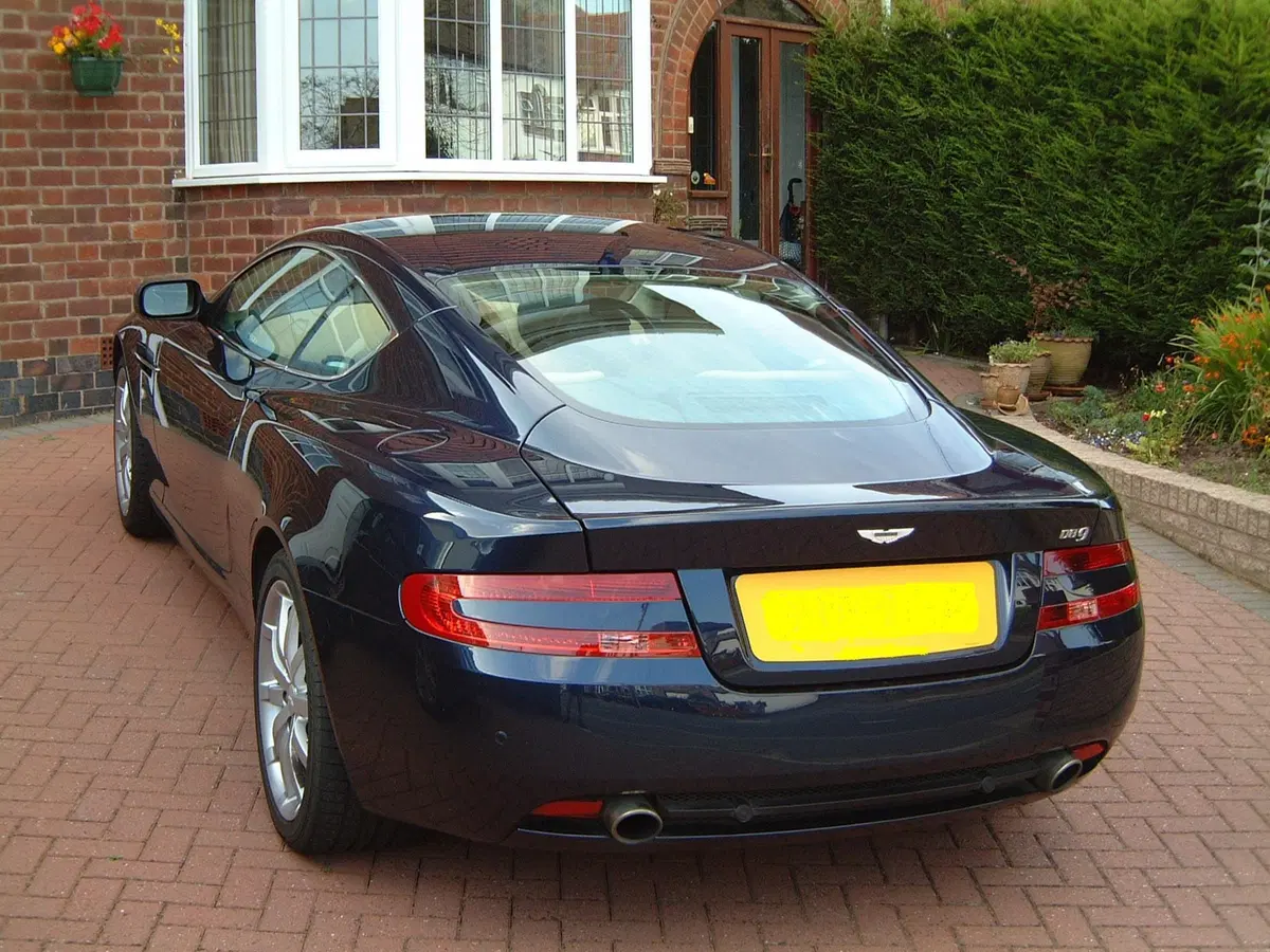Aston Martin DB9 (2004-13) (2)