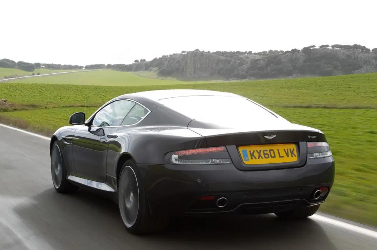 Aston Martin Virage (2011-13) (2)