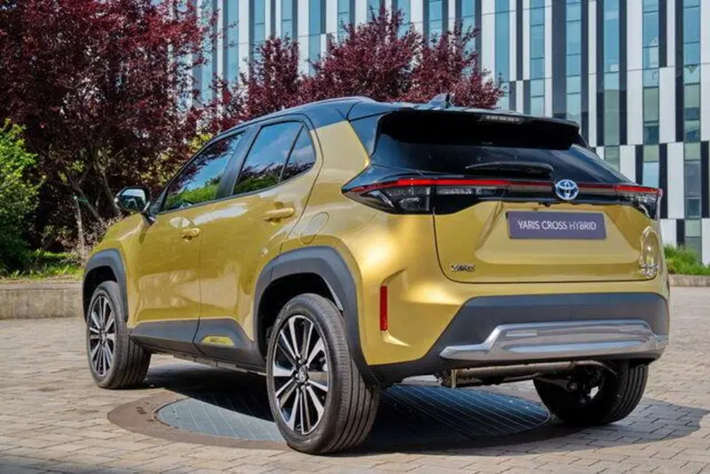 Via agli ordini della nuova Toyota Yaris Cross: 250 euro la caparra poi tanti bonus guidando elettrico