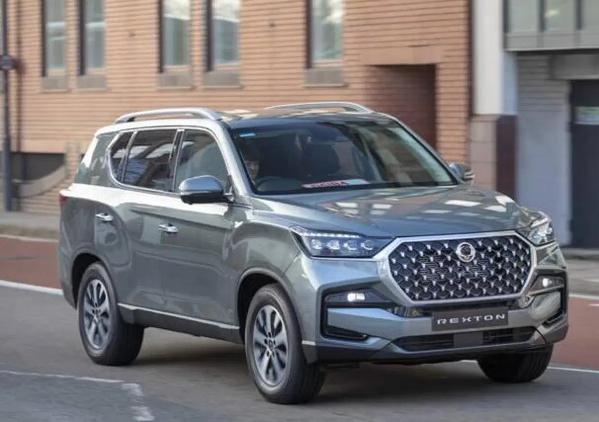 Ecco la novit&agrave; SsangYong del momento: Rexton restyling 2021 [griglia estesa]