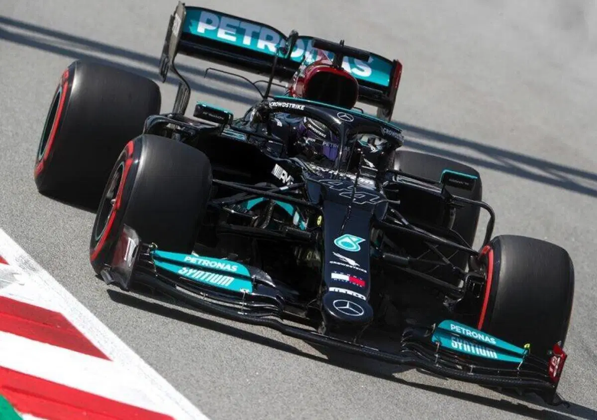 Formula 1, Hamilton: "E' stato un ottimo inizio di week end"