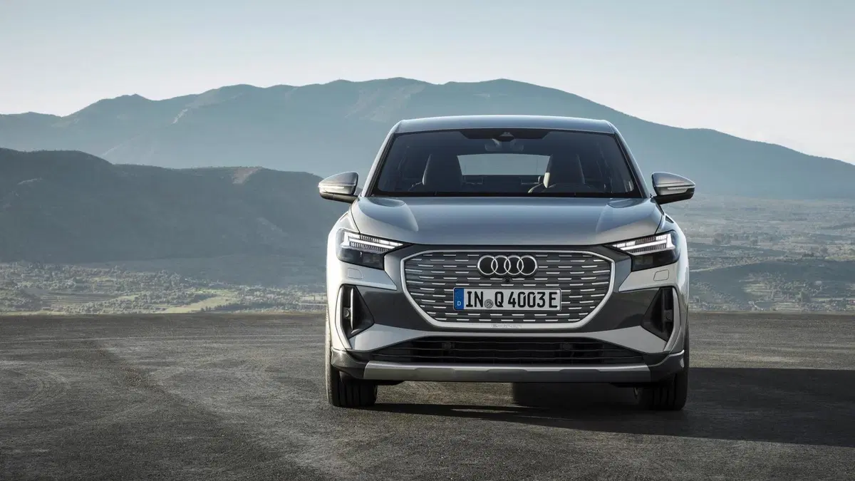 Audi Q4 Sportback 45 Business quattro 286cv (3)