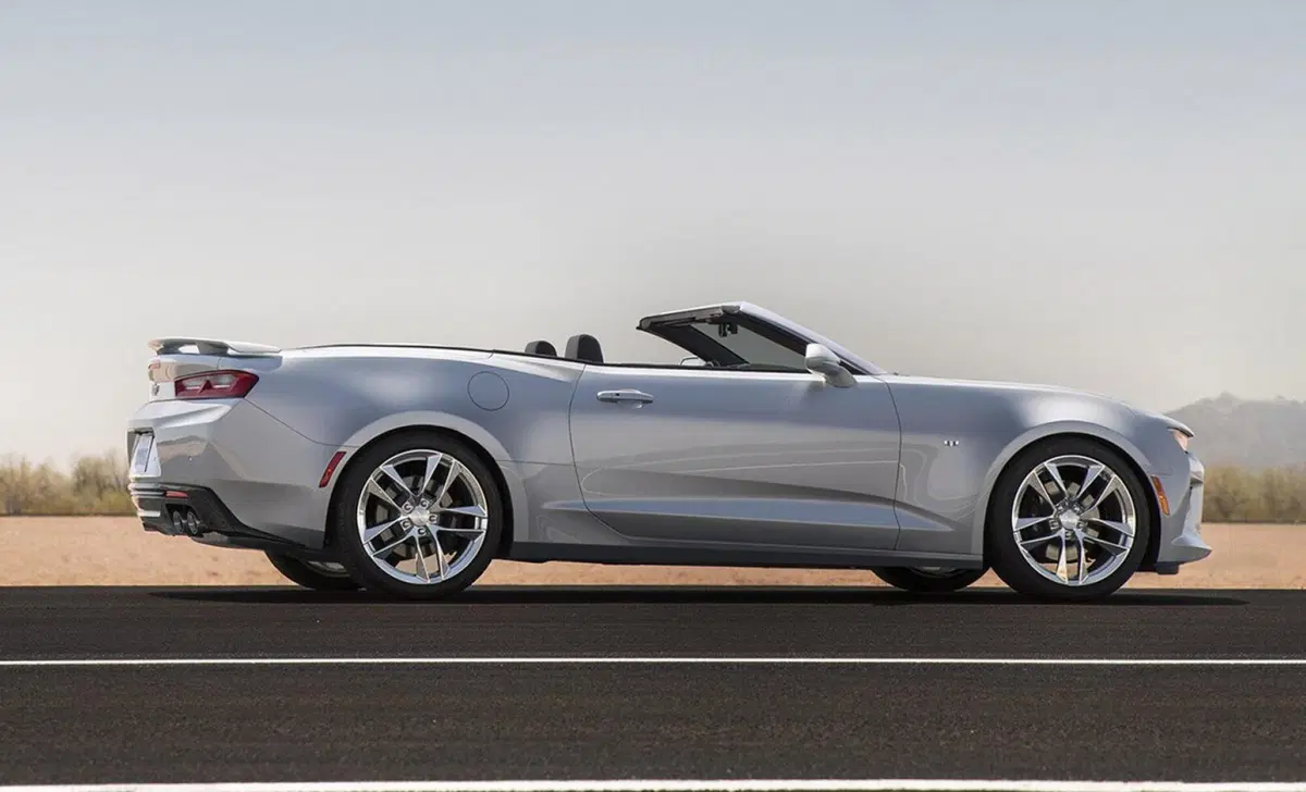 Chevrolet Camaro Cabrio (2016-->>) (24)