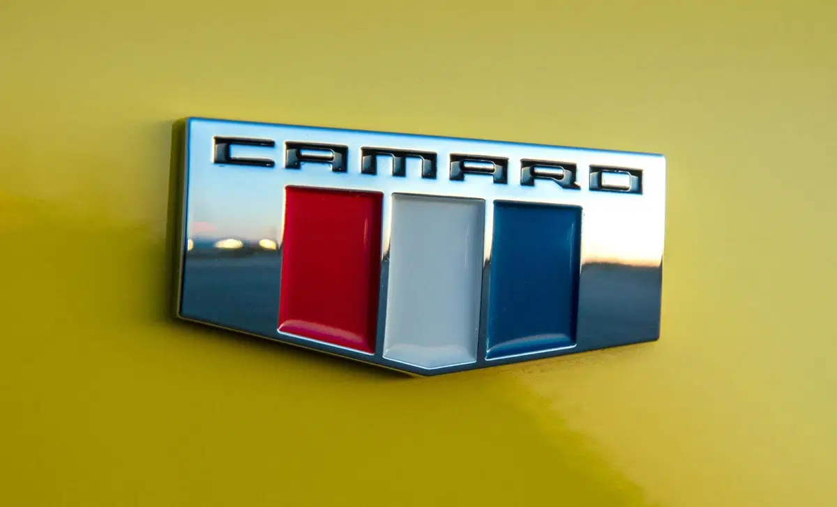 Chevrolet Camaro Cabrio (2016-->>) (31)