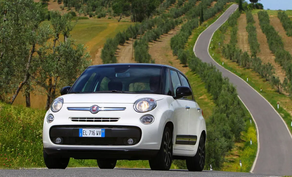Fiat 500L 1.3 Multijet 95 CV Red (28)