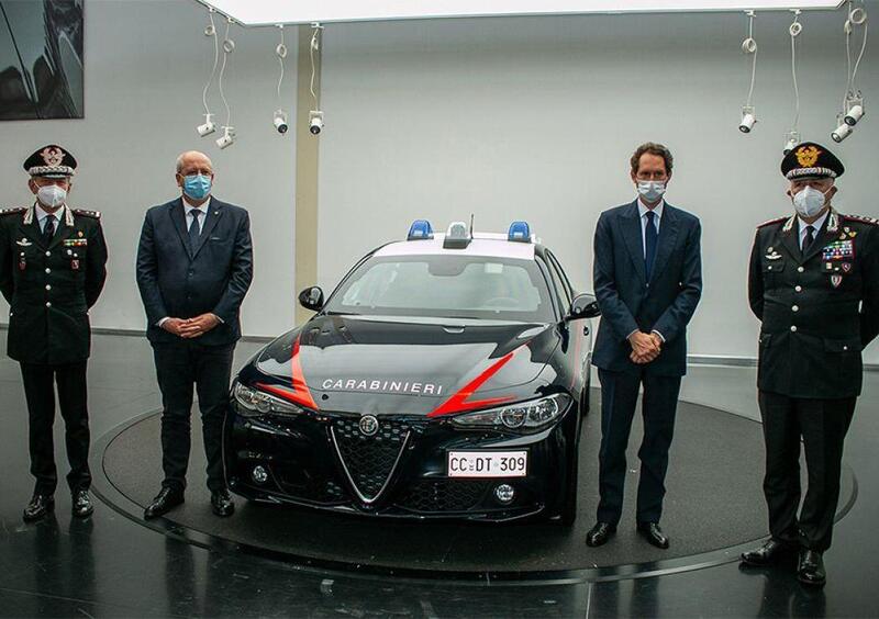 Presentata l&rsquo;Alfa Romeo Giulia per l&rsquo;Arma dei Carabinieri (1.770 esemplari) [VIDEO]