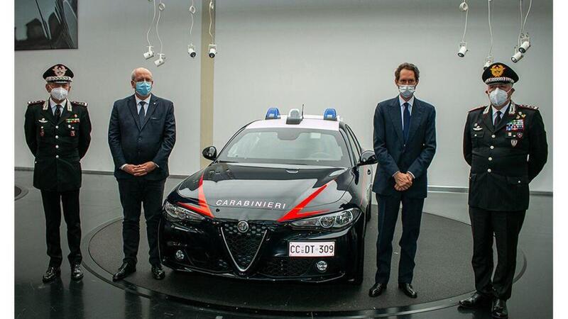 Presentata l&rsquo;Alfa Romeo Giulia per l&rsquo;Arma dei Carabinieri (1.770 esemplari) [VIDEO]