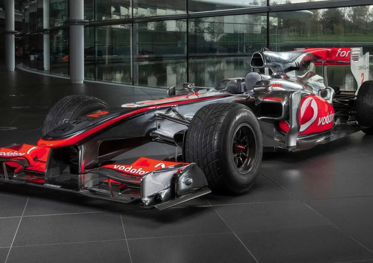 F1, all'asta la McLaren di Hamilton con cui vinse in Turchia nel 2010