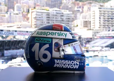 Formula 1, Leclerc Norris Ricciardo e Russell presentano i caschi speciali per il Gp di Monaco