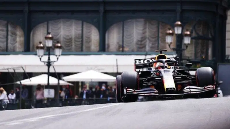 Formula 1, Verstappen: "Leclerc non l'ha fatto apposta"
