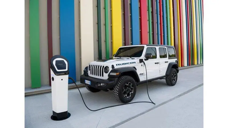 L'icona Jeep diventa ibrida, Con 380CV e 50 Km EV: ecco Wrangler 4xe in Italia [da 59 a 72K]